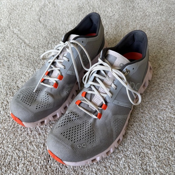 On Running Cloudtec Helion Women's Running Shoes W9.5 Gray w/ Orang Details